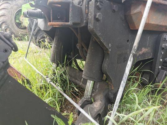 Valtra T 151 WOM أذرع الغطاس