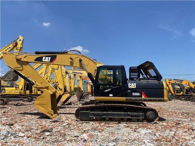 CAT 326D حفارات زحافة