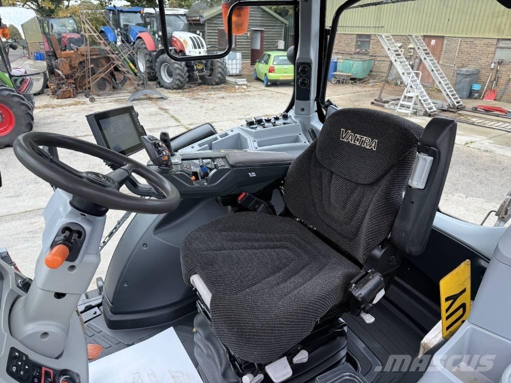 Valtra T174 Versu الجرارات