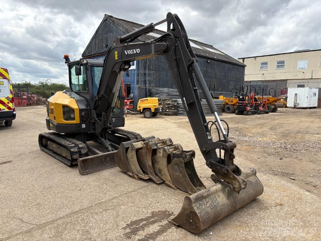 Volvo ECR 58 F حفارات صغيرة أقل من 7 طن (حفارات صغيرة)