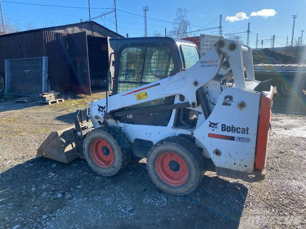 Bobcat S 570 لوادر انزلاقية التوجيه