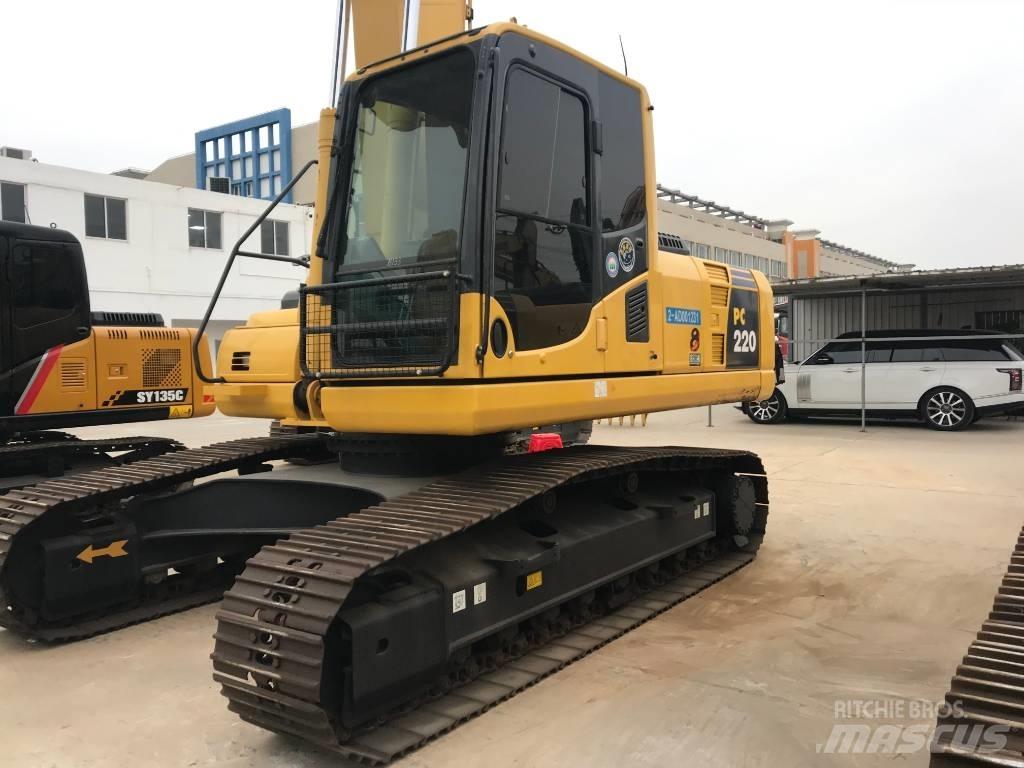 Komatsu PC 220-8 حفارات زحافة