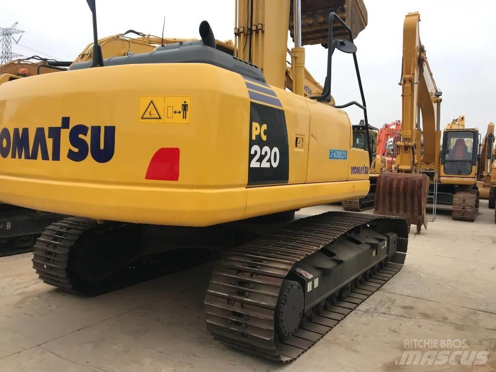 Komatsu PC 220-8 حفارات زحافة