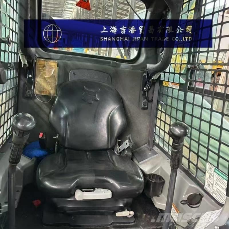 Bobcat S 770 لوادر انزلاقية التوجيه
