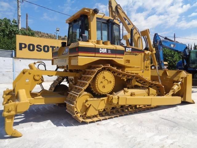 CAT D 6 R XL III بلدوزرات مجنزرة