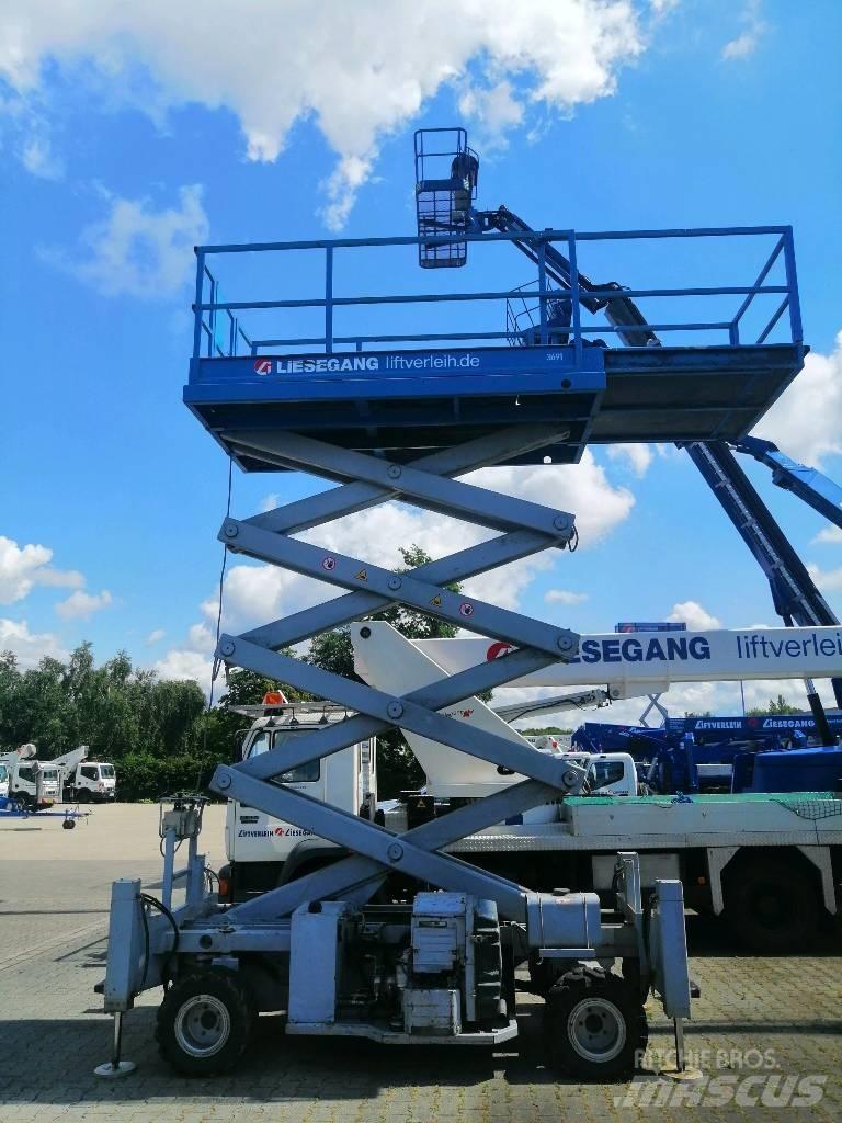 Liftlux SL 108 D 4x4 رافعات مقصية الشكل