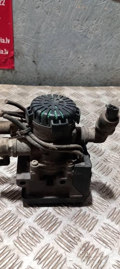 Scania R 440   1879275 مكابح