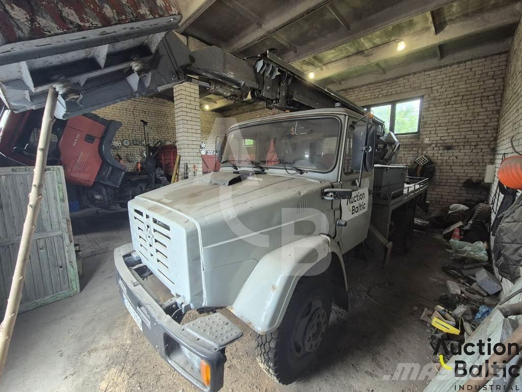 ZIL 433362 المنصات الهوائية المثبتة على شاحنة
