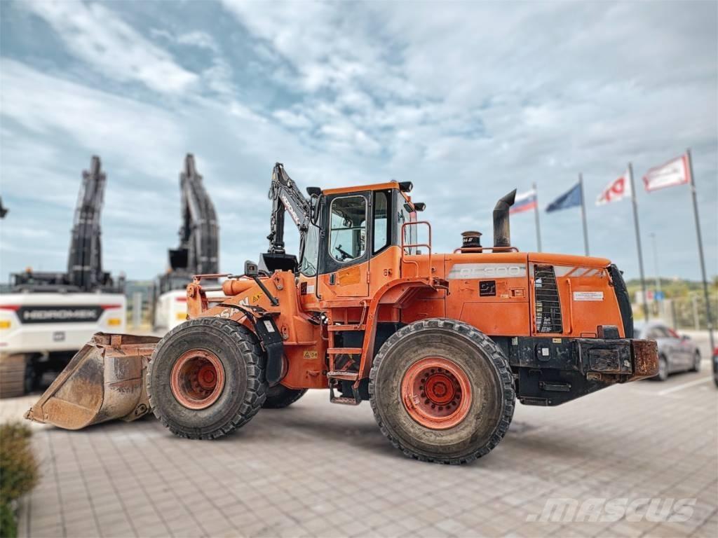 Doosan DL 300 لوادر بعجل