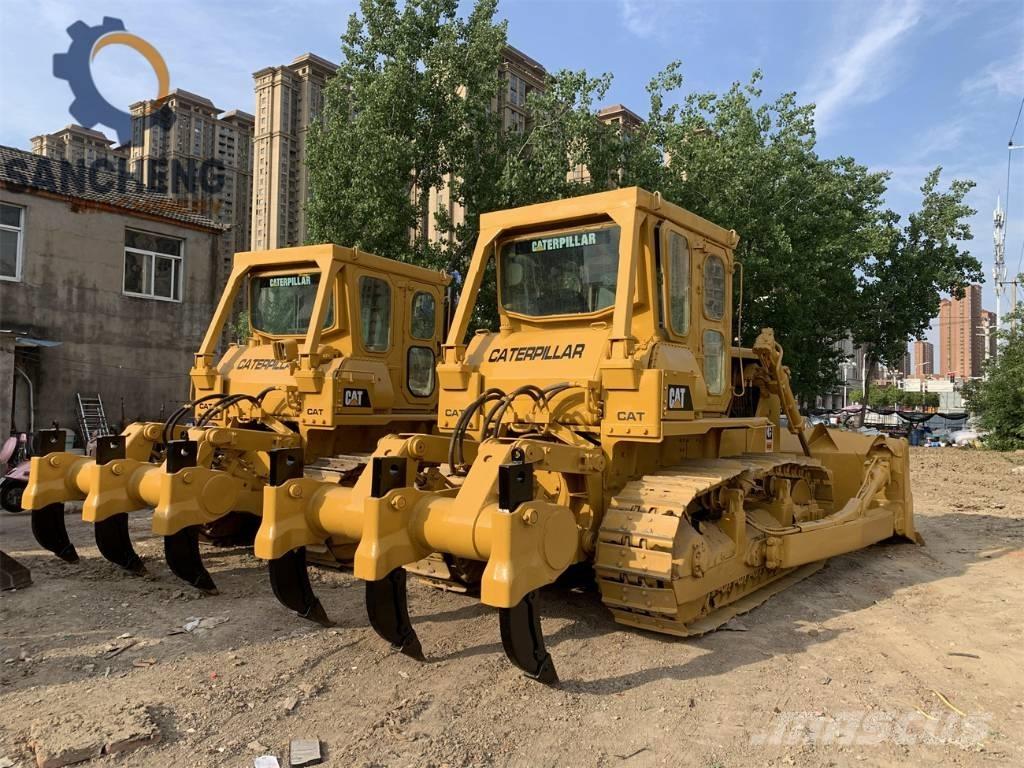 CAT D 7 G بلدوزرات مجنزرة