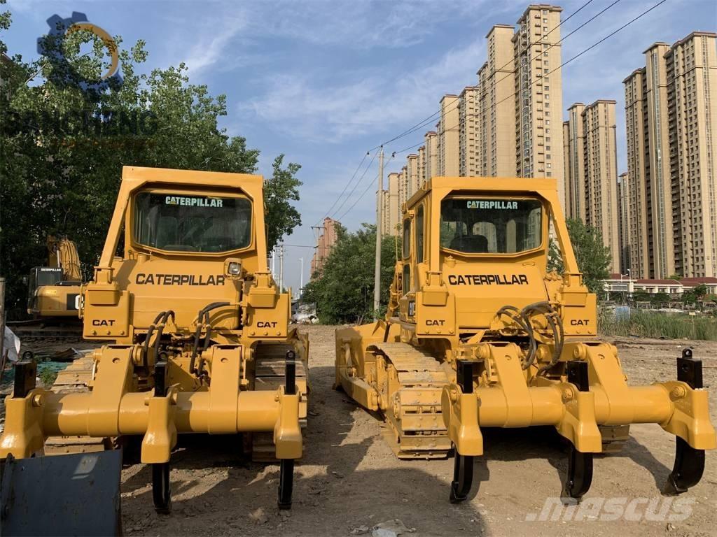CAT D 7 G بلدوزرات مجنزرة