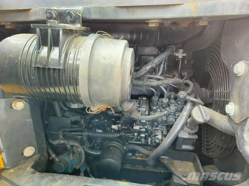 Komatsu PC 40 MR حفارات صغيرة أقل من 7 طن (حفارات صغيرة)