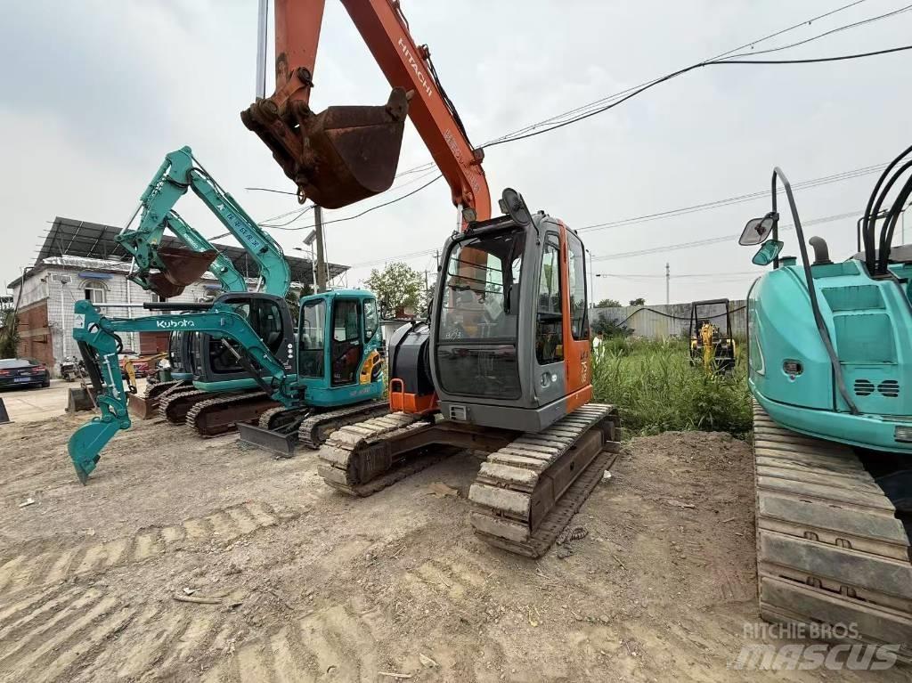 Hitachi ZX 75 US حفارات وسط 7 طن - 12 طن