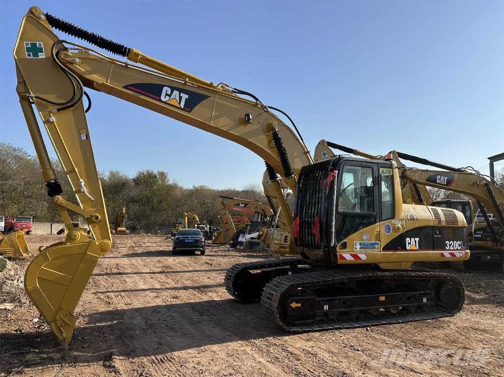 CAT 320CL حفارات زحافة