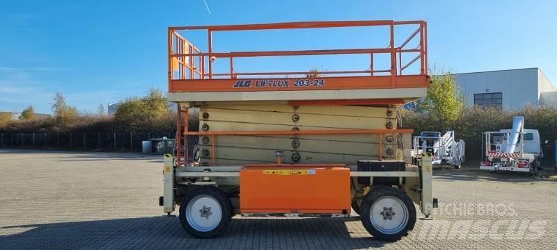 JLG 203-24 رافعات مقصية الشكل