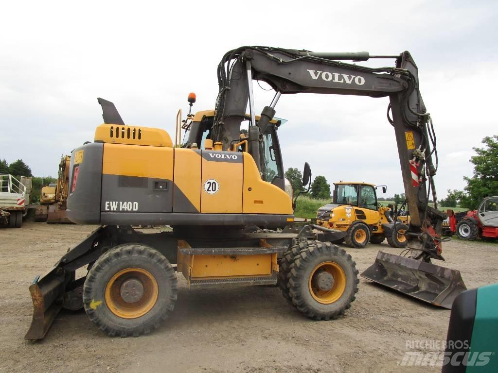 Volvo EW 140 D حفارات بعجل