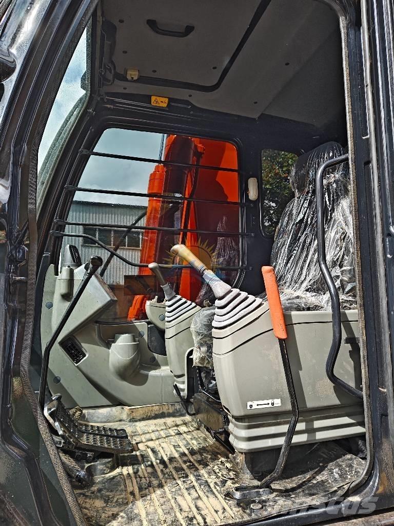 Hitachi ZX 130 حفارات زحافة