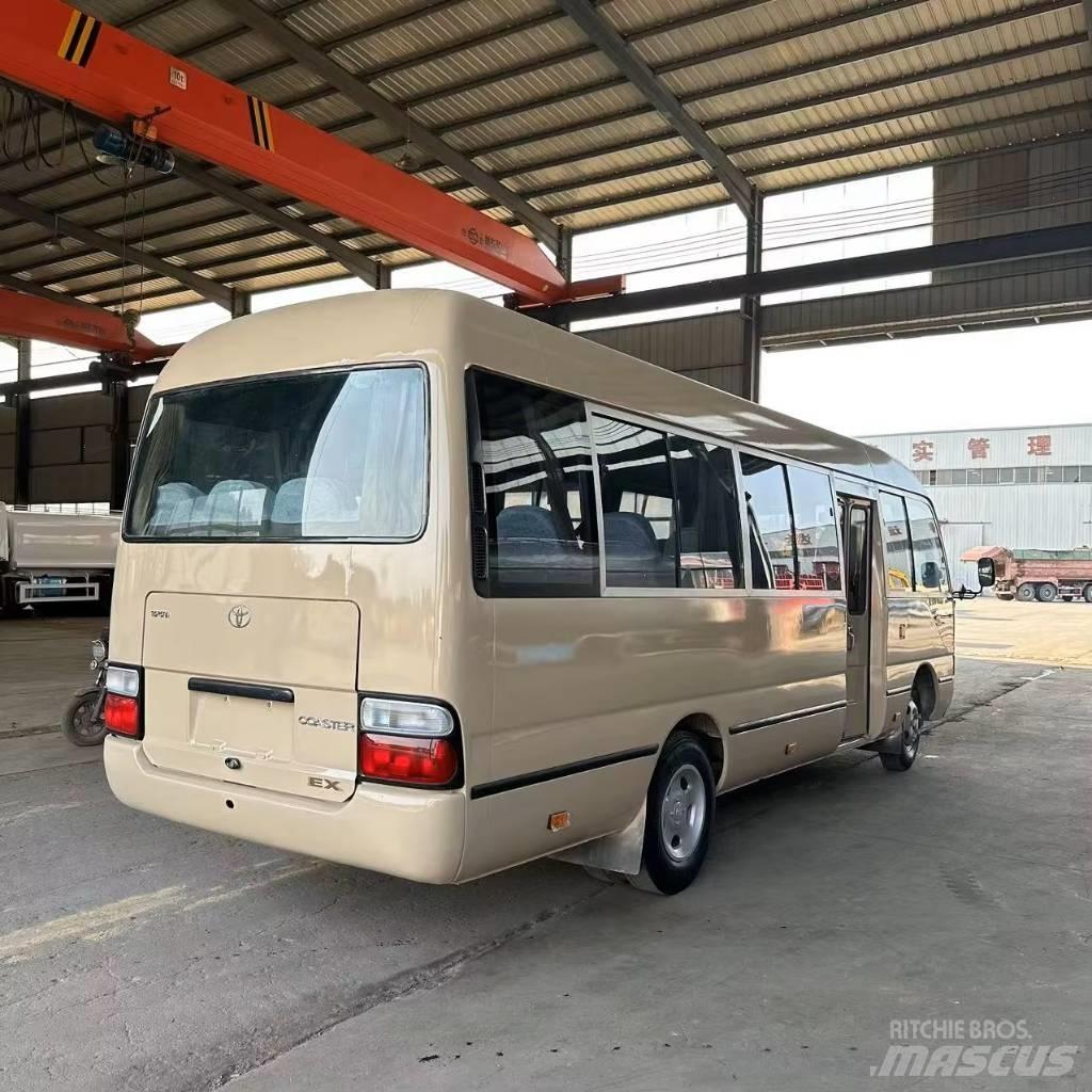 Toyota Coaster Bus حافلة صغيرة