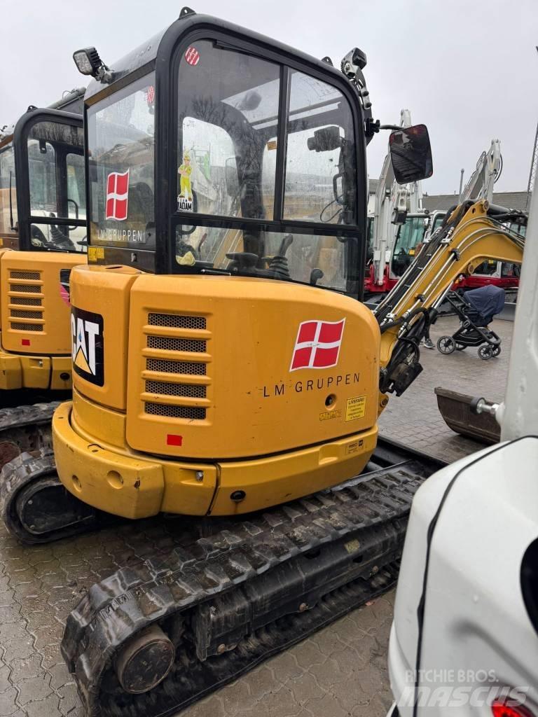 CAT 302.7 D حفارات صغيرة أقل من 7 طن (حفارات صغيرة)