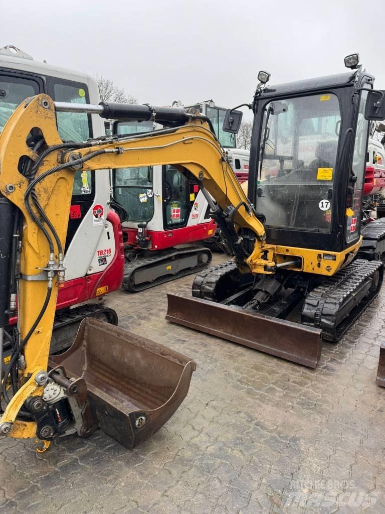 CAT 302.7 D حفارات صغيرة أقل من 7 طن (حفارات صغيرة)