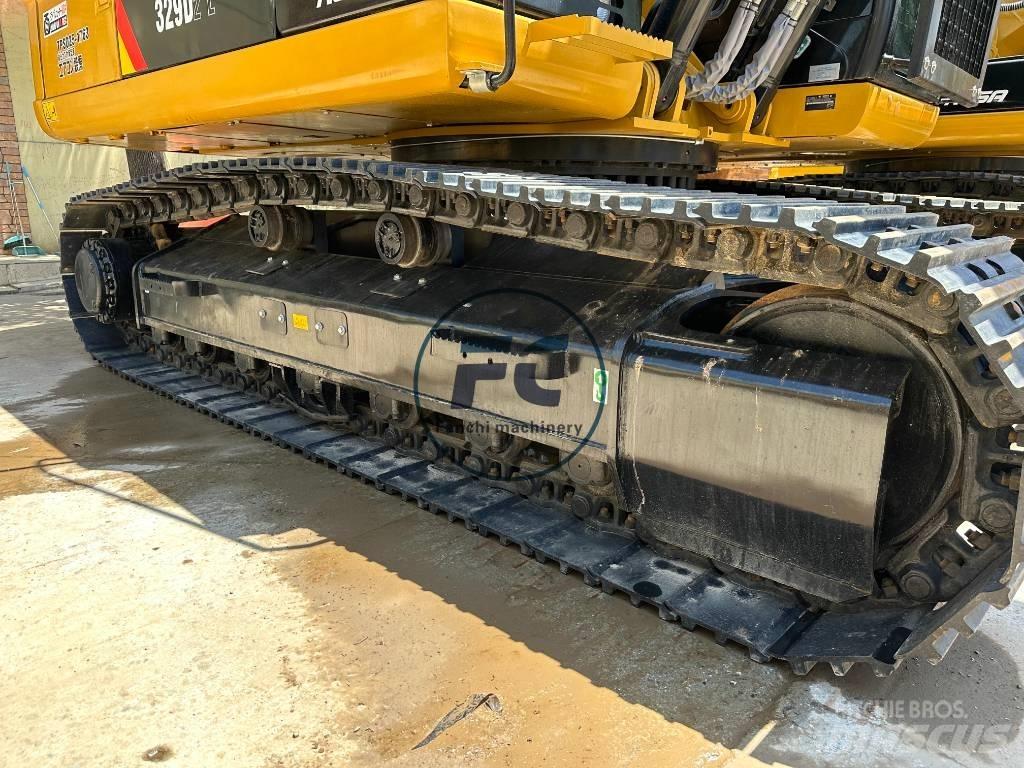 CAT 329 D L حفارات زحافة