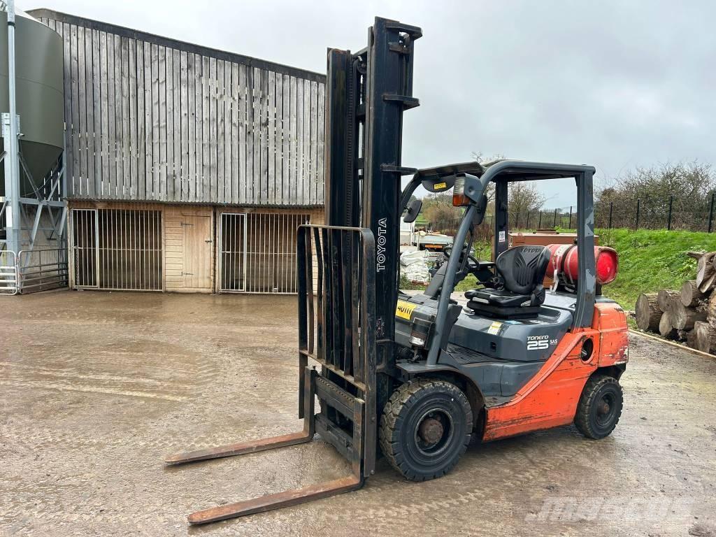 Toyota Tonero شاحنات LPG