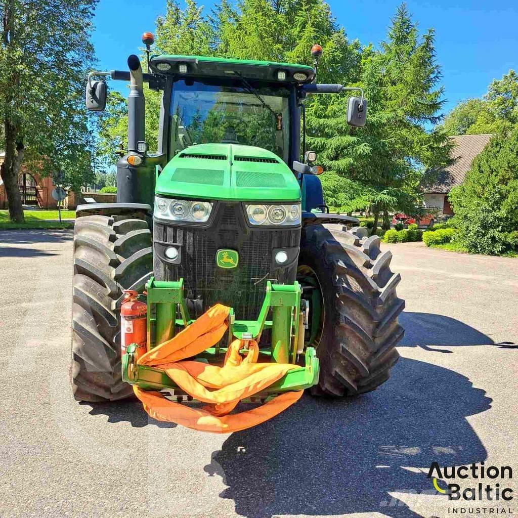 John Deere 8370 R الجرارات
