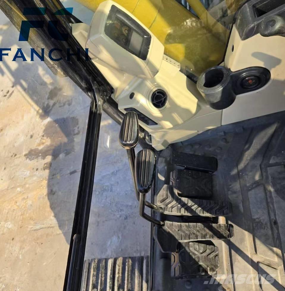 CAT 320 C L حفارات زحافة