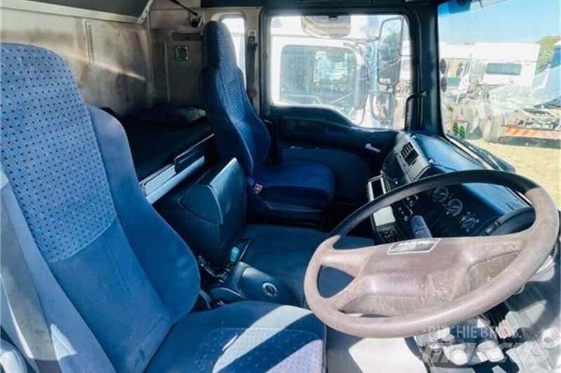 UD TRUCKS QUON شاحنات أخرى