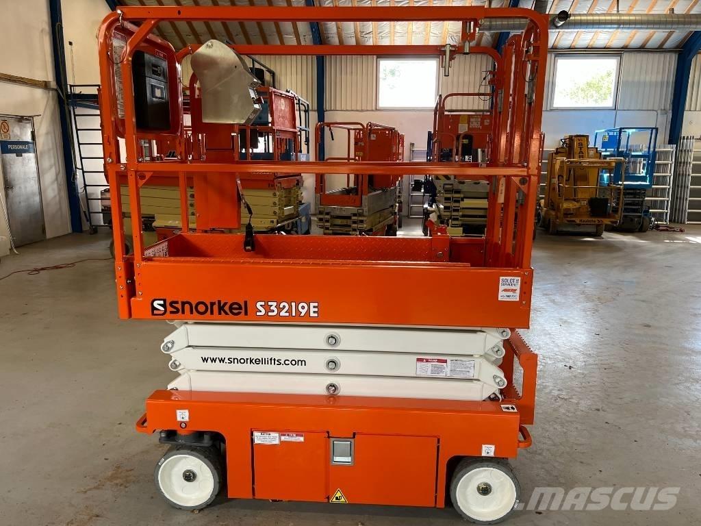 Snorkel S 3219 E رافعات مقصية الشكل
