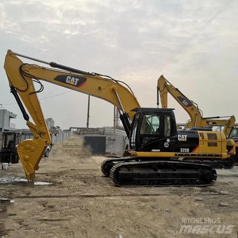 CAT 325DL حفارات زحافة