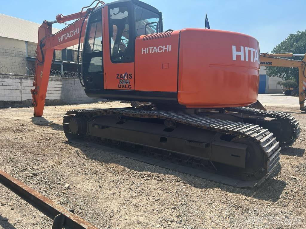 Hitachi ZX 225 حفارات زحافة