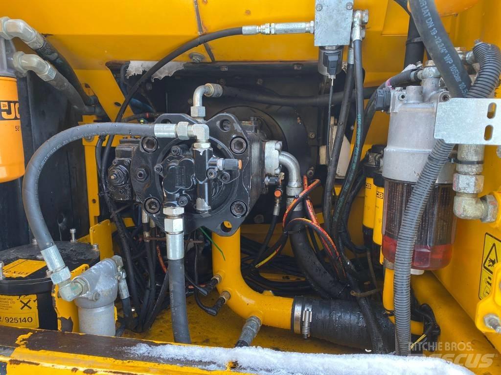 JCB JS 290 LC حفارات زحافة