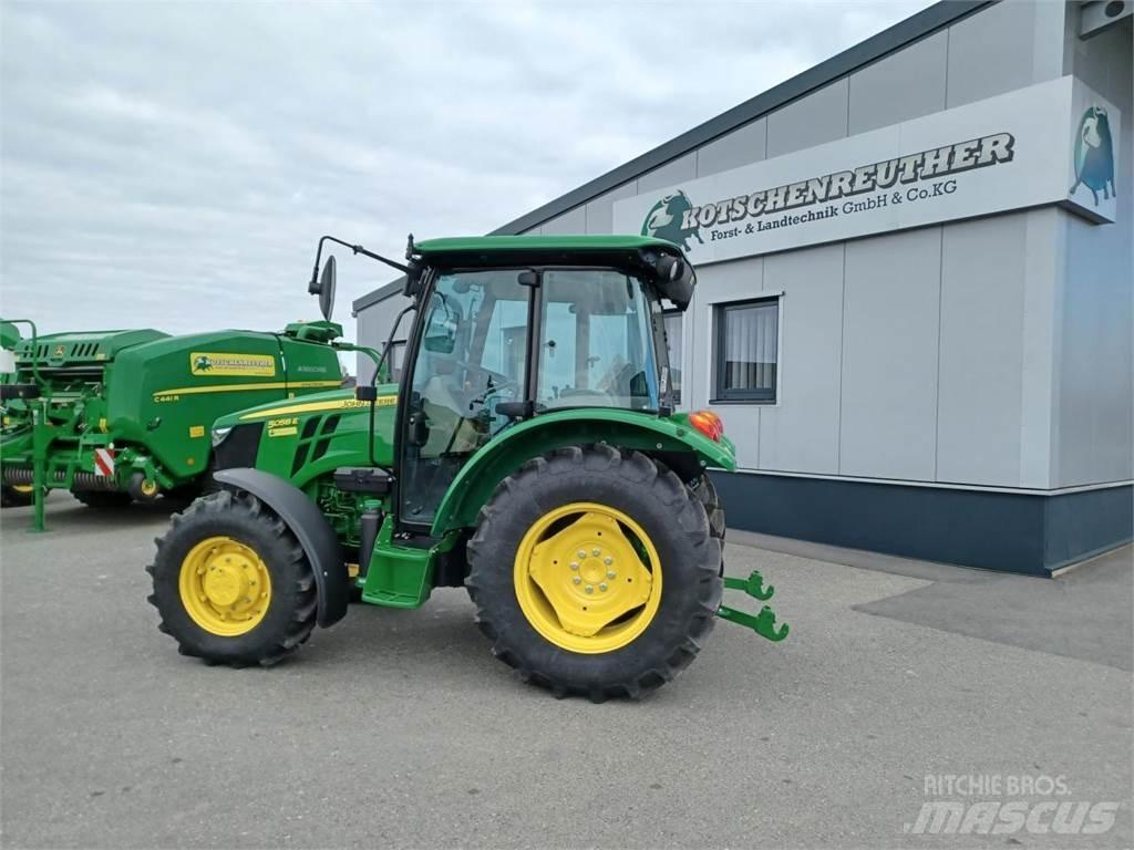 John Deere 5058E الجرارات