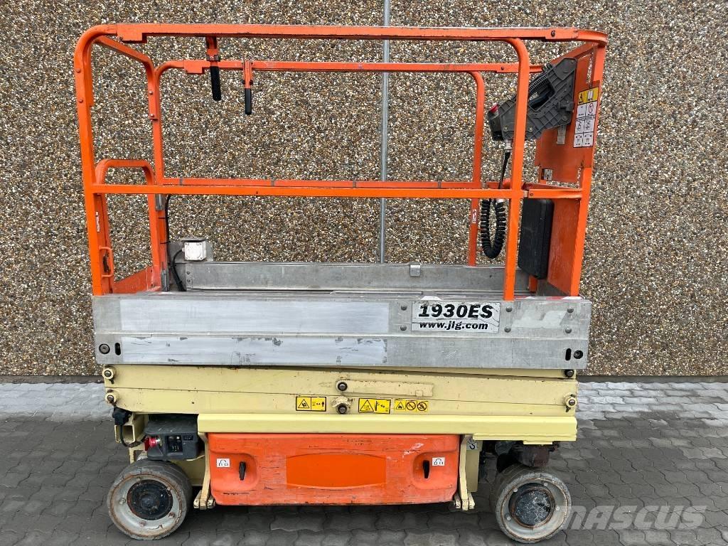 JLG 1930 ES رافعات مقصية الشكل