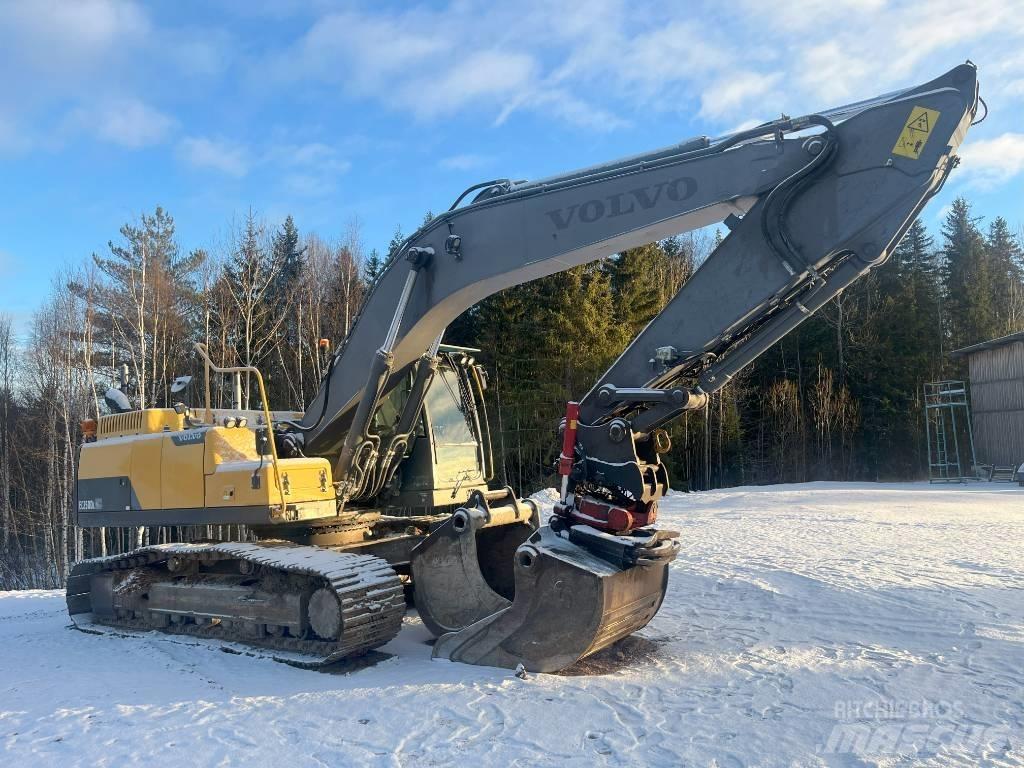 Volvo EC 250 D L حفارات زحافة