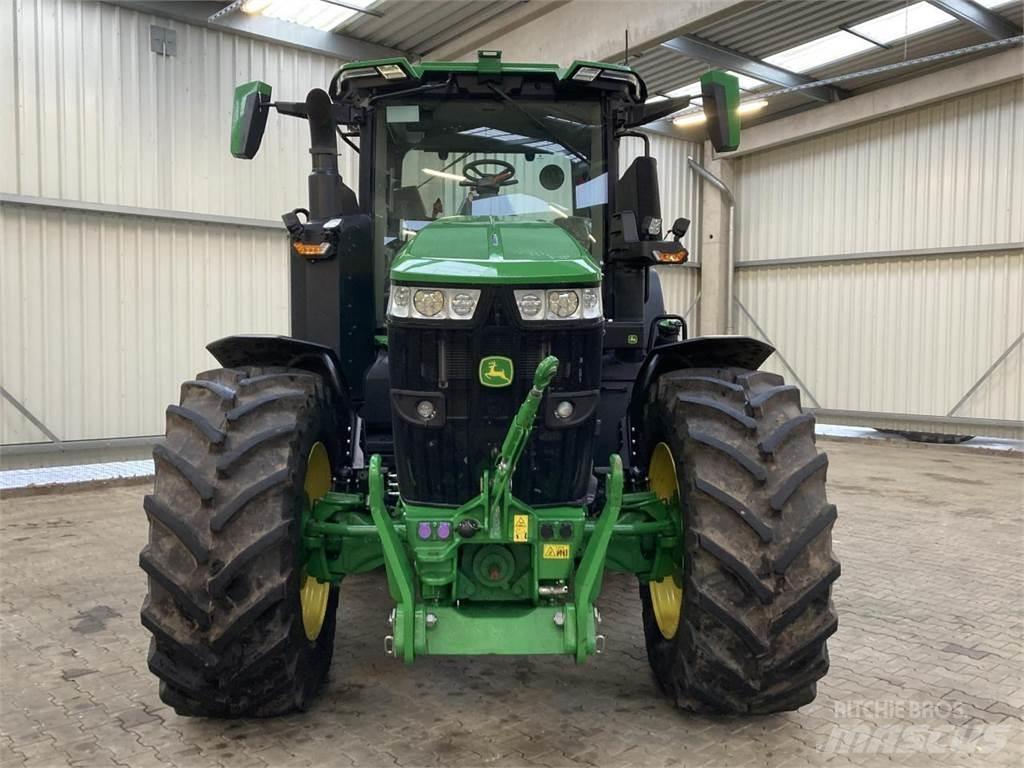 John Deere 7R 350 الجرارات