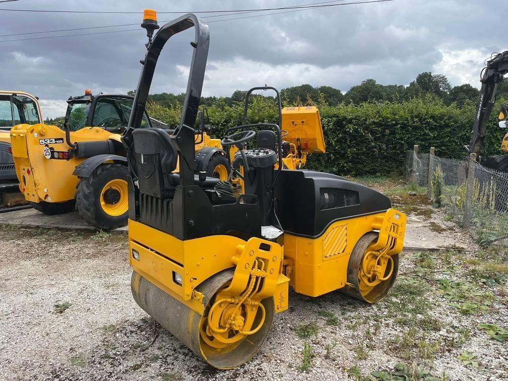 Bomag BW 120 AD-4 مداحل ثنائية الاسطوانة