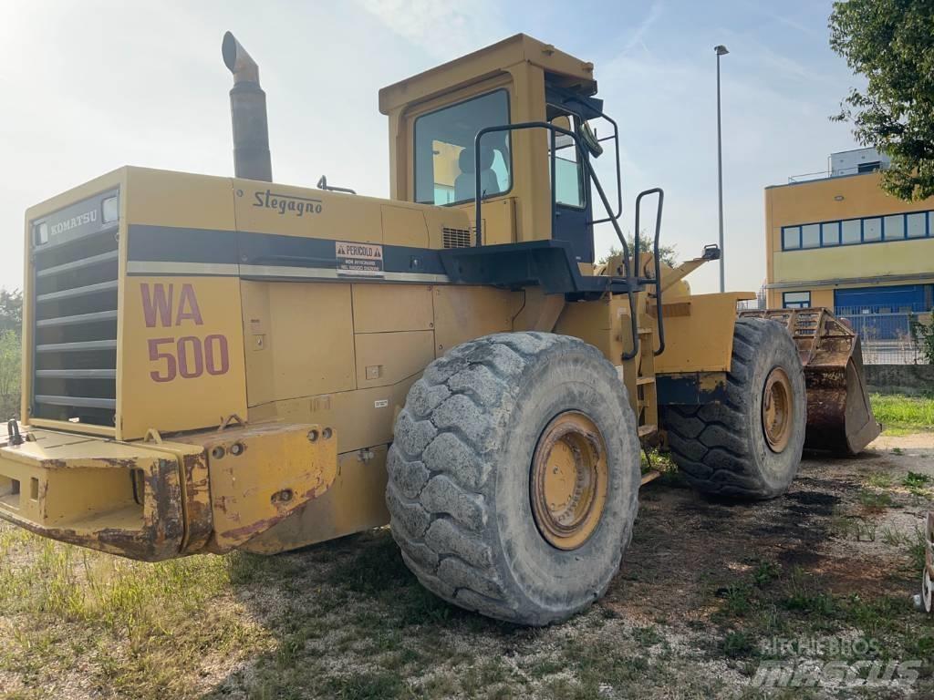 Komatsu WA 500-1 لوادر بعجل