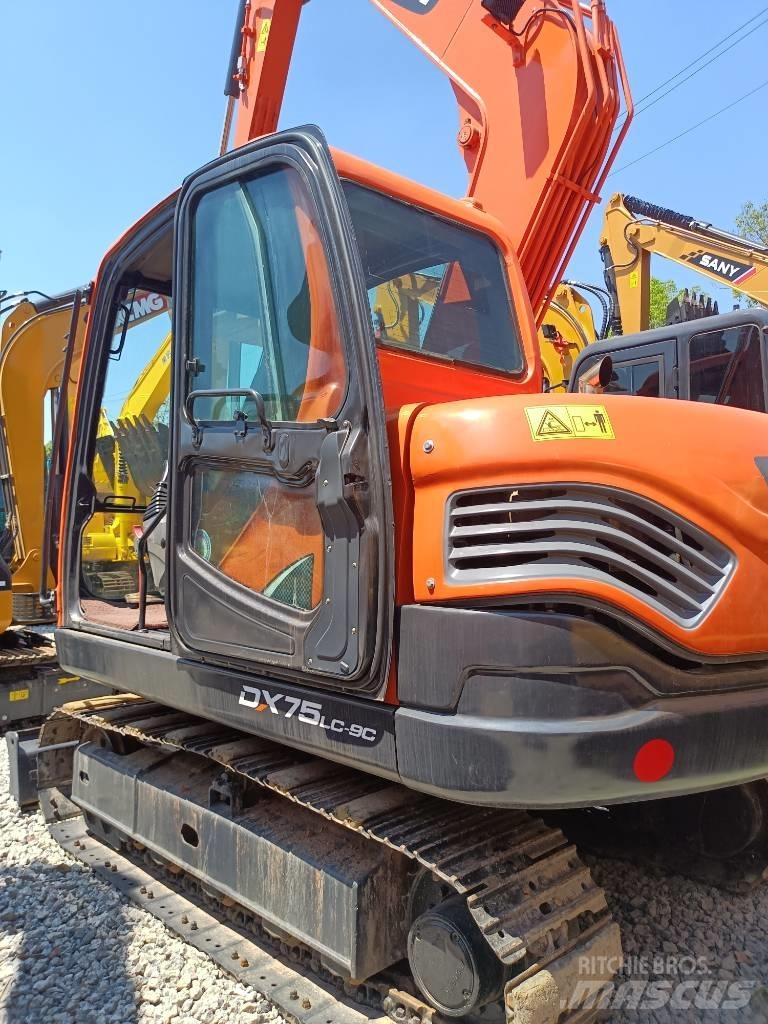 Doosan DX 75 حفارات صغيرة أقل من 7 طن (حفارات صغيرة)