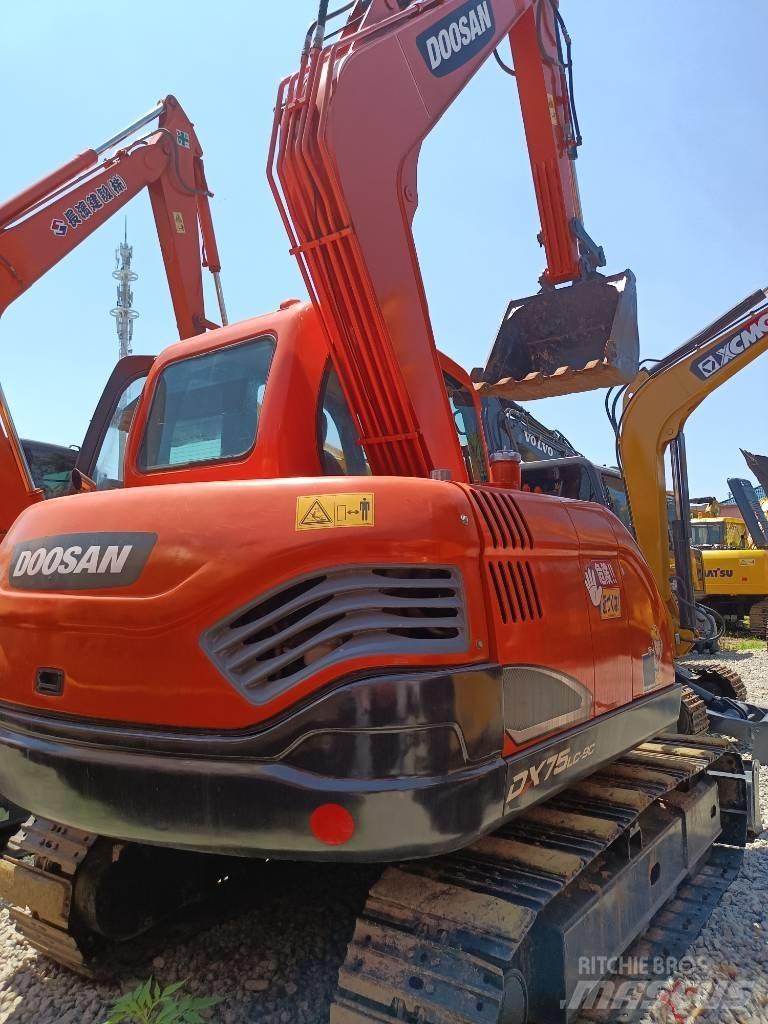 Doosan DX 75 حفارات صغيرة أقل من 7 طن (حفارات صغيرة)