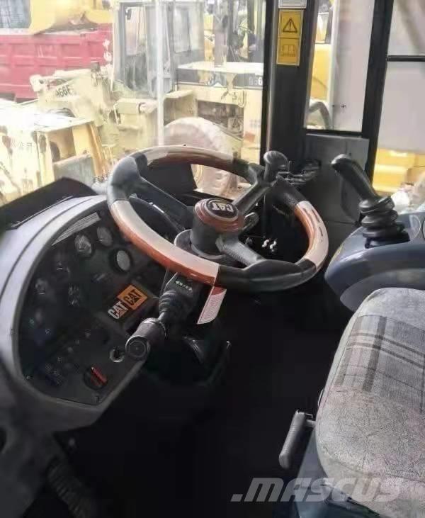 CAT 966 H لوادر بعجل