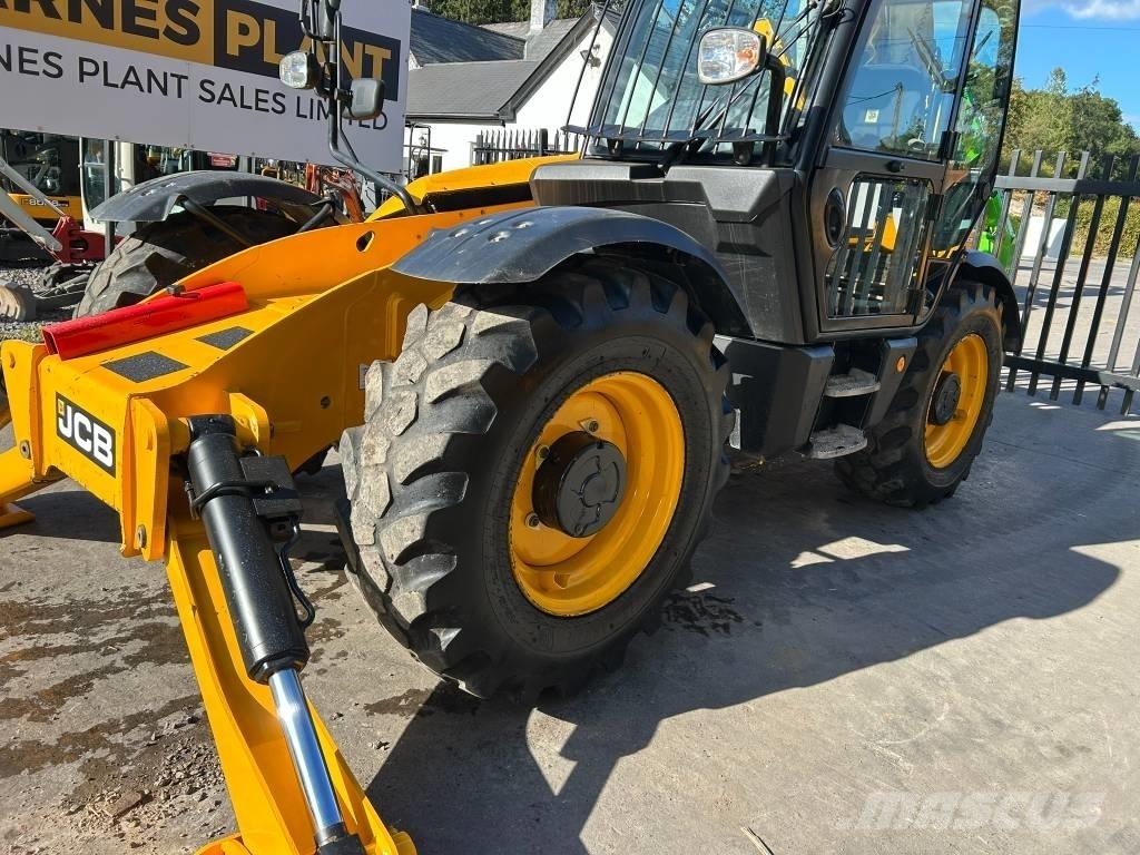 JCB 540-140 مناولات متداخلة