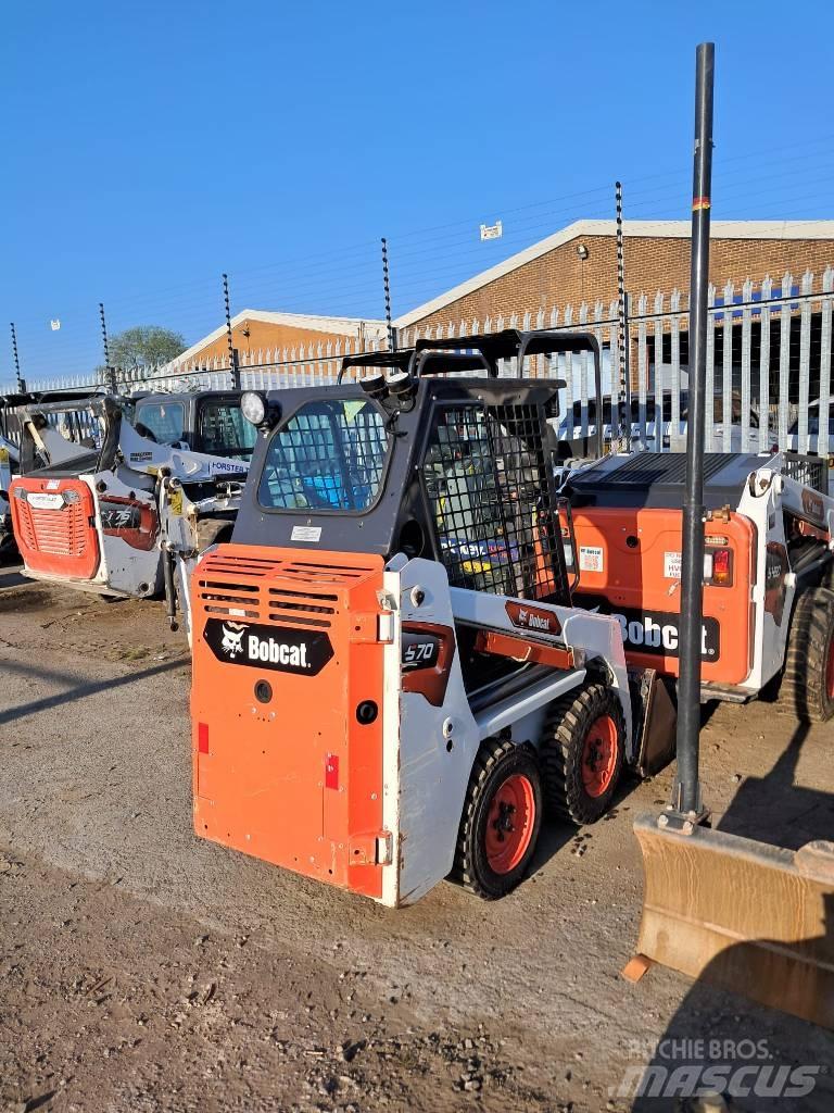 Bobcat S 70 لوادر انزلاقية التوجيه