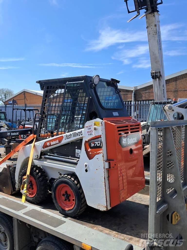 Bobcat S 70 لوادر انزلاقية التوجيه