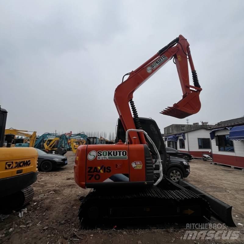 Hitachi ZX 70 حفارات وسط 7 طن - 12 طن