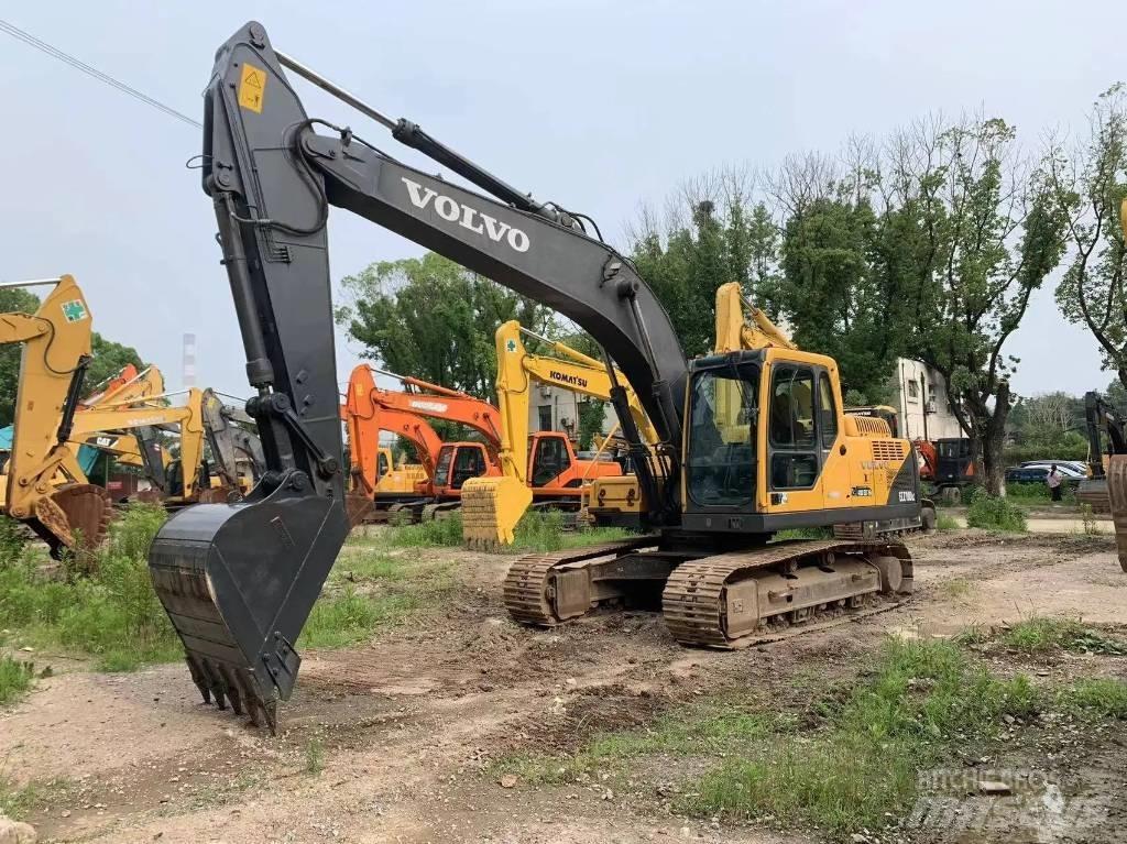 Volvo EC 210 D حفارات وسط 7 طن - 12 طن