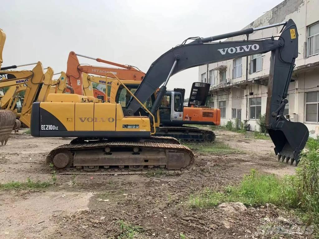 Volvo EC 210 D حفارات وسط 7 طن - 12 طن