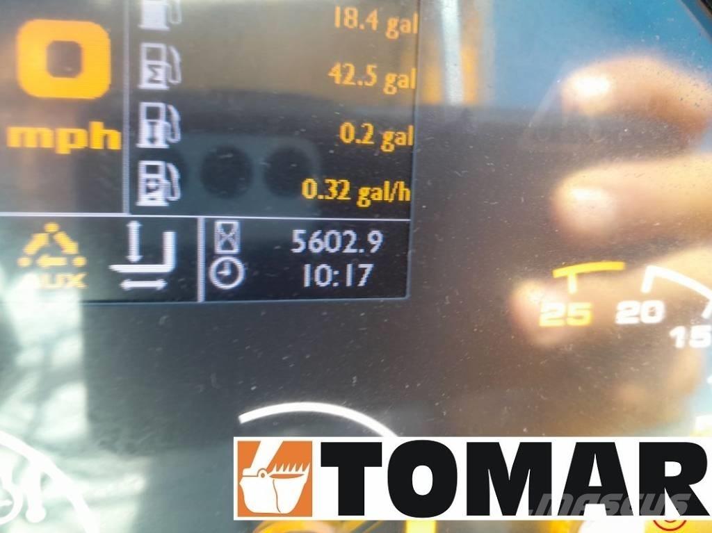 JCB 540-140 مناولات متداخلة