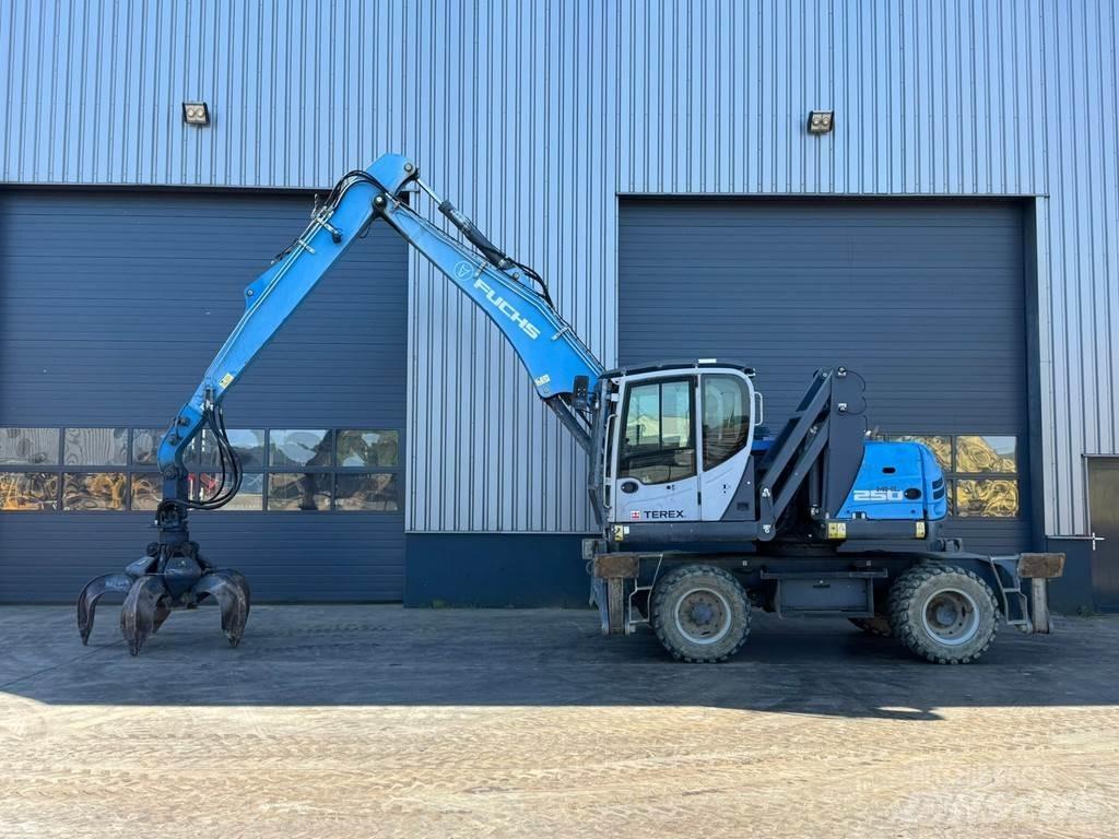 Fuchs MHL 250 E مناولات المخلفات / مناولات صناعية